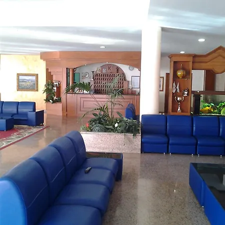 Hotel Kiris 3*